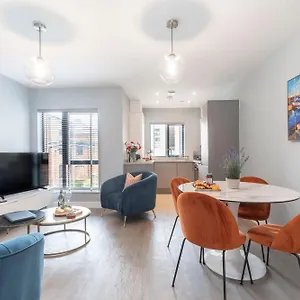  Apartment Elliot Oliver - Cosy 2 Bedroom Town Centre