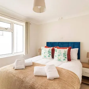  Apartment Incredible Sea View 2 Bedroom United Kingdom
