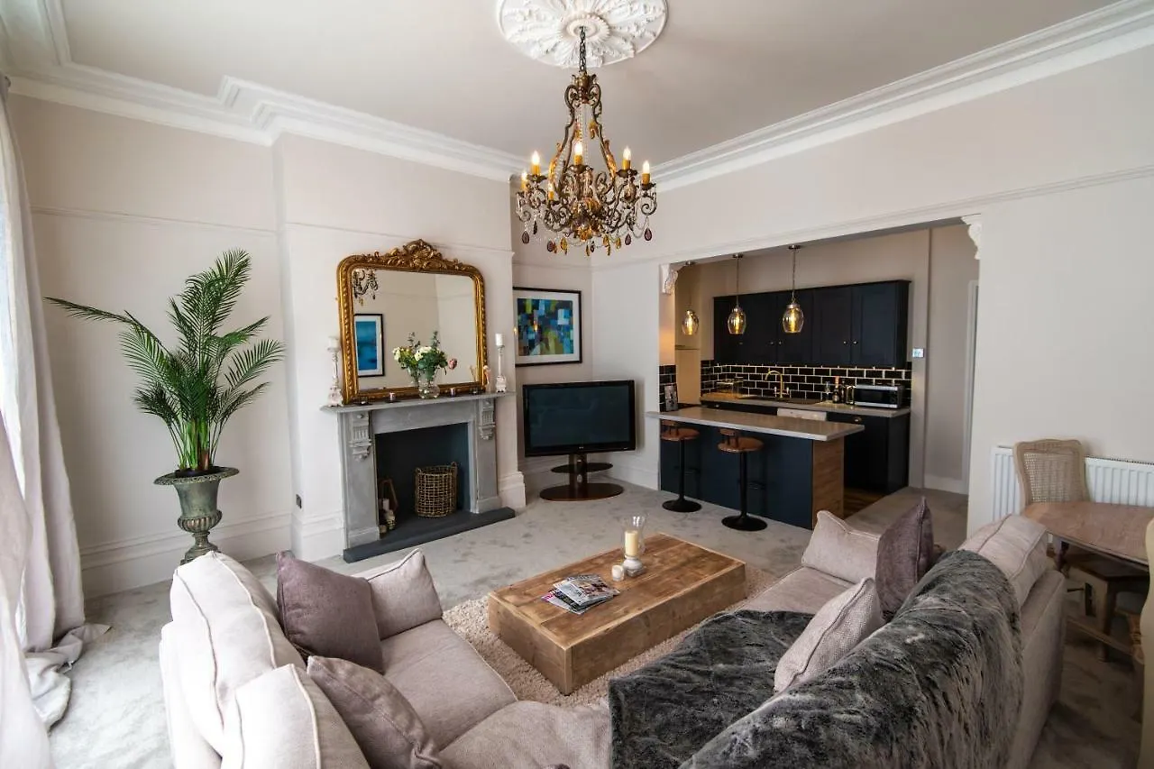 Court House Apartment Cheltenham