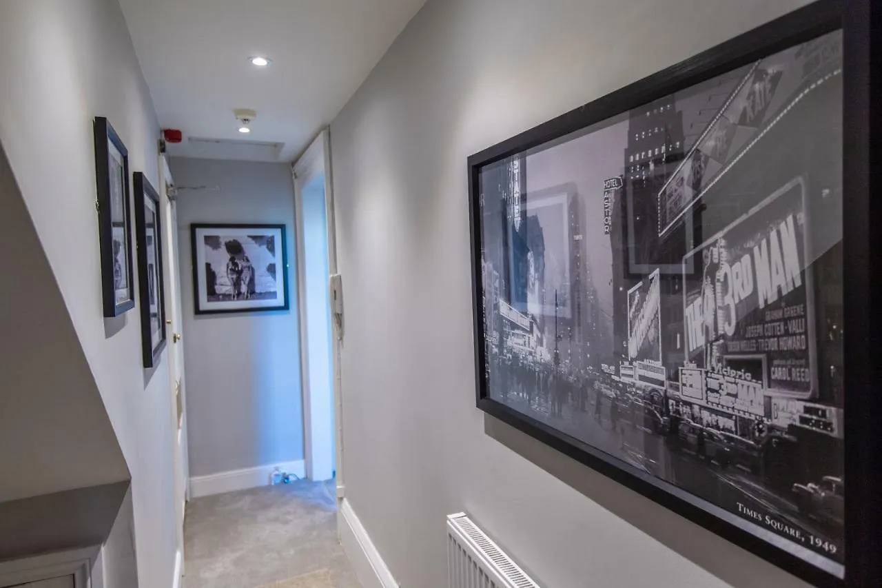 Court House Apartment Cheltenham 0*,  United Kingdom
